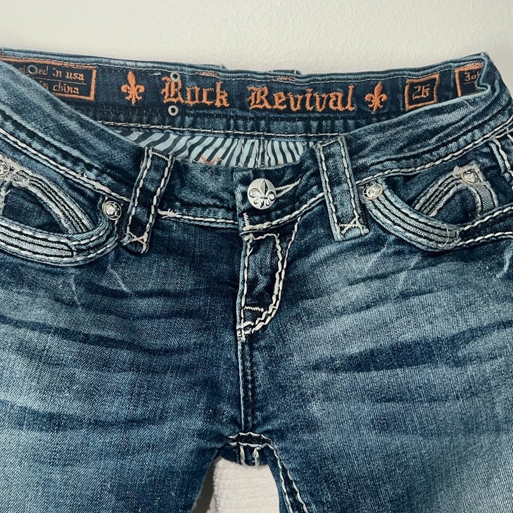 Size 26 Johanna Boot Rock Revival Jeans. 29.5”inseam.  Great condition.